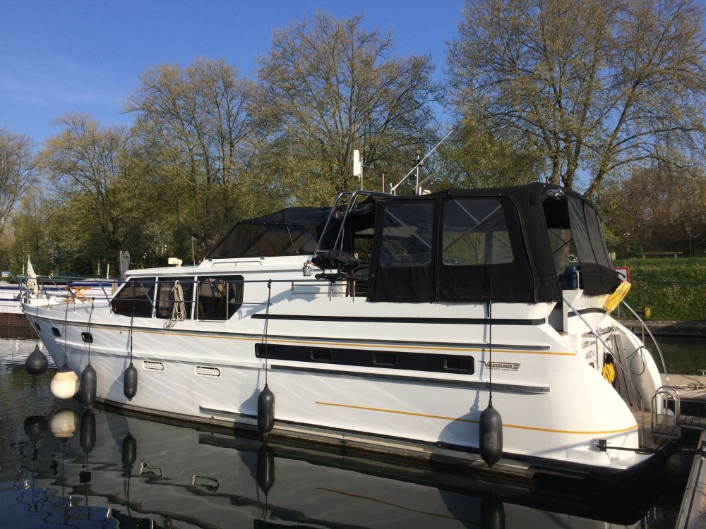 Le bateau de Mr Metz dans le Port de plaisance à Strasbourg