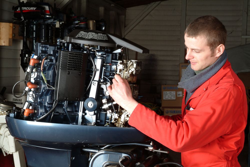 Vincent Jullot Chef d'atelier chez Eurpe Boat Trading Vincent Jullot Chef d'atelier chez Eurpe Boat Trading